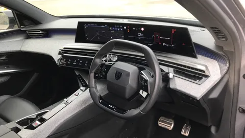 PEUGEOT 3008 1.2 Hybrid 136 GT 5dr e-DSC6 [IMPORT]