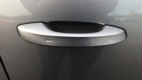 PEUGEOT 3008 1.2 Hybrid 136 GT 5dr e-DSC6 [IMPORT]