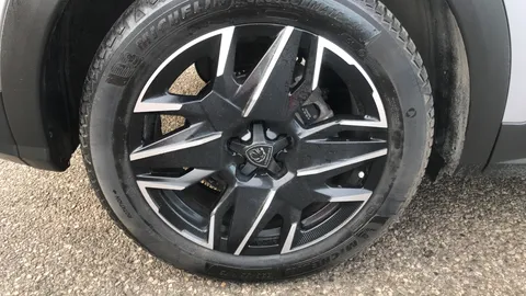 PEUGEOT 3008 1.2 Hybrid 136 GT 5dr e-DSC6 [IMPORT]