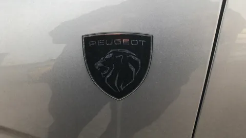 PEUGEOT 3008 1.2 Hybrid 136 GT 5dr e-DSC6 [IMPORT]