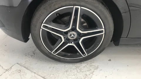 MERCEDES-BENZ A CLASS A180 AMG Line Executive Auto