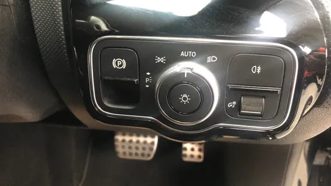 MERCEDES-BENZ A CLASS A180 AMG Line Executive Auto