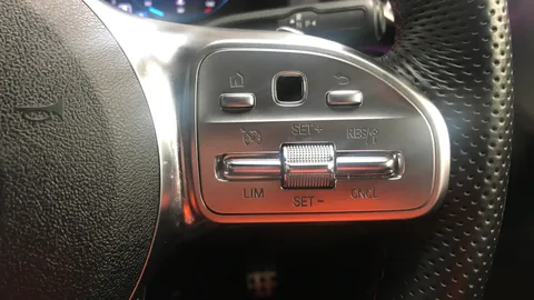 MERCEDES-BENZ A CLASS A180 AMG Line Executive Auto