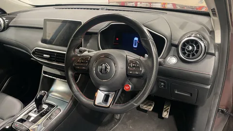 Mg Motor Uk               Hs 1.5 T-GDI Trophy DCT