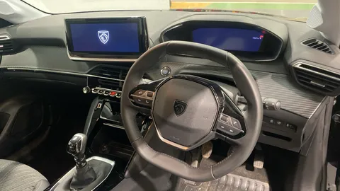 Peugeot 208 1.2 PureTech 100 Allure