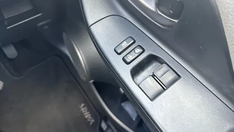 TOYOTA YARIS 1.33 VVT-i Icon