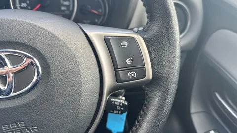 TOYOTA YARIS 1.33 VVT-i Icon