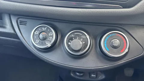 TOYOTA YARIS 1.33 VVT-i Icon