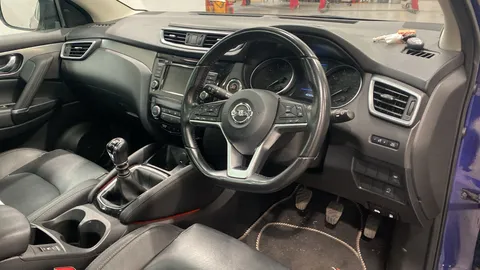 NISSAN QASHQAI 1.3 DiG-T Tekna