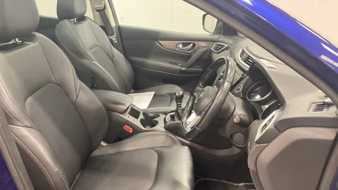 NISSAN QASHQAI 1.3 DiG-T Tekna