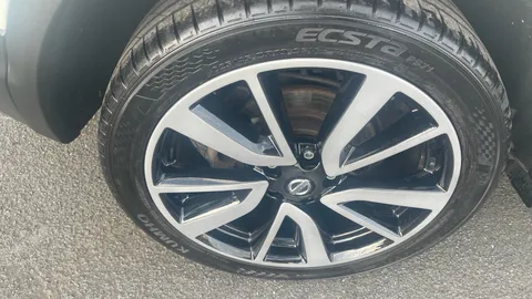 NISSAN QASHQAI 1.6 dCi Tekna Xtronic