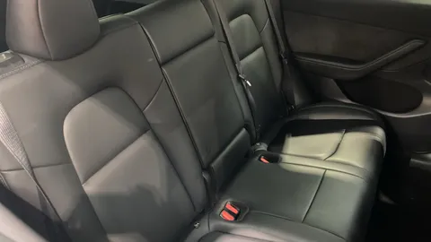 TESLA MODEL Y Long Range AWD Auto