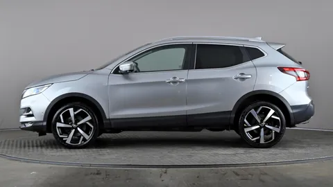 NISSAN QASHQAI 1.3 DiG-T Tekna