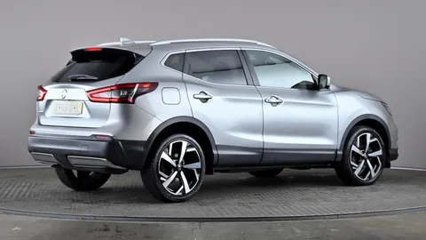 NISSAN QASHQAI 1.3 DiG-T Tekna