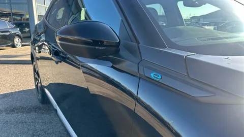 PEUGEOT 2008 100kW Allure Premium+ 50kWh Auto