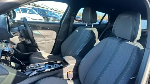 PEUGEOT 2008 100kW Allure Premium+ 50kWh Auto