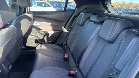 PEUGEOT 2008 100kW Allure Premium+ 50kWh Auto