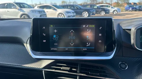 PEUGEOT 2008 100kW Allure Premium+ 50kWh Auto