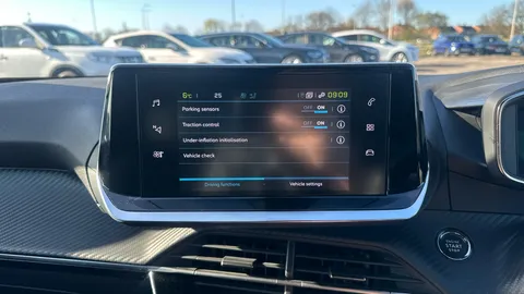 PEUGEOT 2008 100kW Allure Premium+ 50kWh Auto