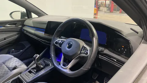 Volkswagen Golf 1.5 TSI 150 R-Line