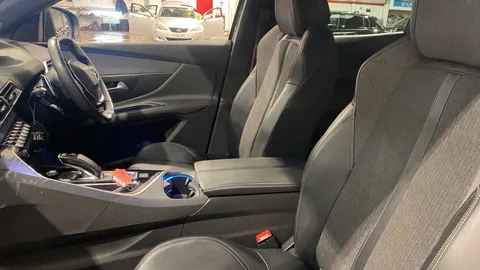 Peugeot 3008 1.2 PureTech GT Line Premium EAT8