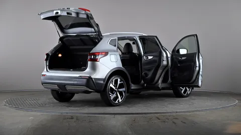 NISSAN QASHQAI 1.3 DiG-T Tekna