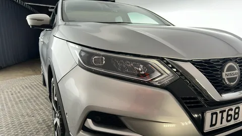 NISSAN QASHQAI 1.3 DiG-T Tekna