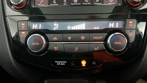 NISSAN QASHQAI 1.3 DiG-T Tekna