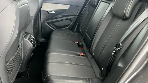 PEUGEOT 3008 1.2 Hybrid 136 GT e-DSC6