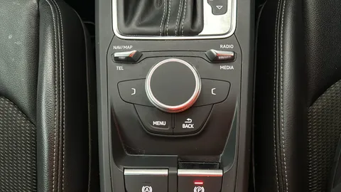 AUDI Q2 30 TDI S Line S Tronic