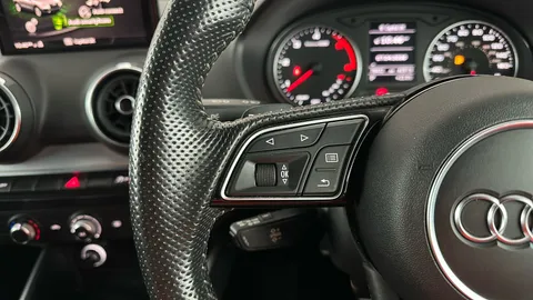 AUDI Q2 30 TDI S Line S Tronic