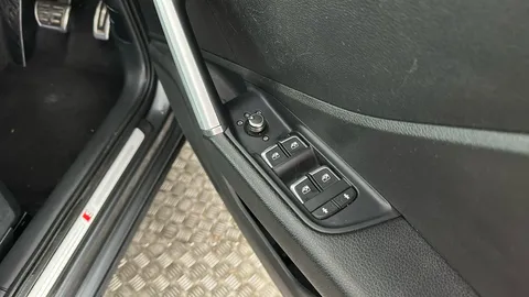 AUDI Q2 30 TDI S Line S Tronic