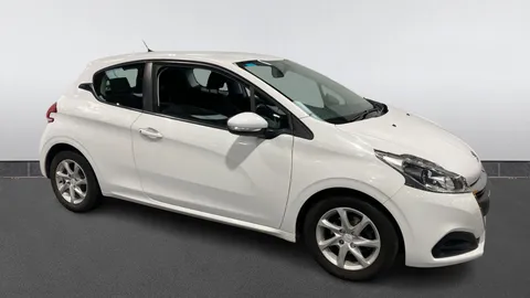 PEUGEOT 208 1.2 PureTech 82 Active