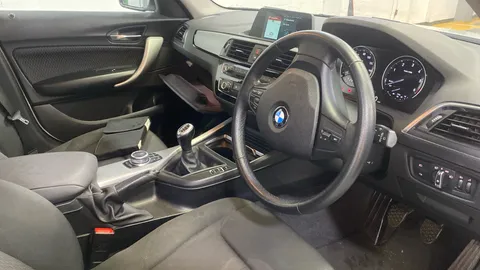 BMW 1 SERIES 118d SE [Nav/Servotronic]