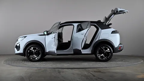 PEUGEOT 2008 1.2 PureTech 130 GT EAT8