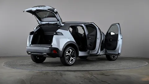 PEUGEOT 2008 1.2 PureTech 130 GT EAT8