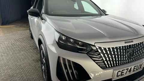 PEUGEOT 2008 1.2 PureTech 130 GT EAT8