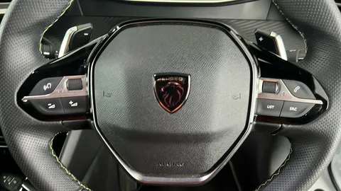 PEUGEOT 2008 1.2 PureTech 130 GT EAT8