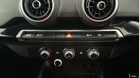 AUDI Q2 35 TDI Quattro Black Edition S Tronic