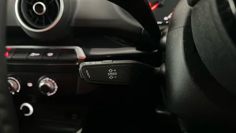 AUDI Q2 35 TDI Quattro Black Edition S Tronic