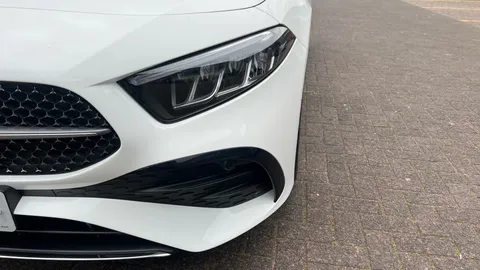 MERCEDES-BENZ A CLASS A180 AMG Line Premium Auto