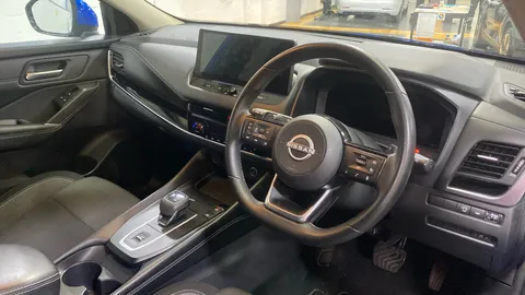 NISSAN QASHQAI 1.3 DiG-T MH 158 N-Connecta Xtronic