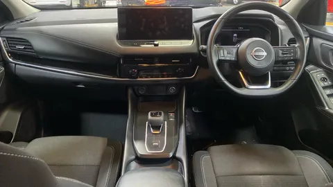 NISSAN QASHQAI 1.3 DiG-T MH 158 N-Connecta Xtronic