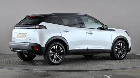 PEUGEOT 2008 1.2 PureTech 130 GT EAT8