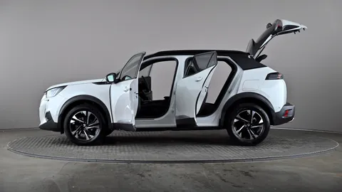 PEUGEOT 2008 1.2 PureTech 130 GT EAT8