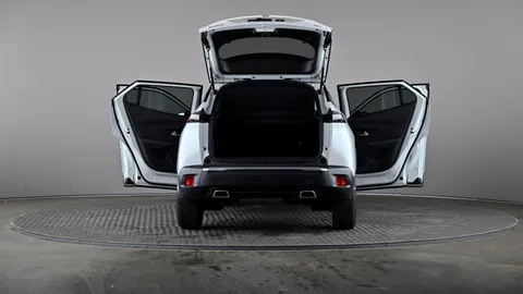 PEUGEOT 2008 1.2 PureTech 130 GT EAT8