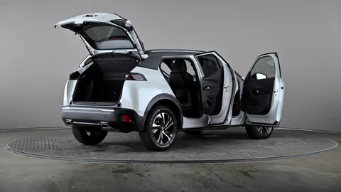 PEUGEOT 2008 1.2 PureTech 130 GT EAT8