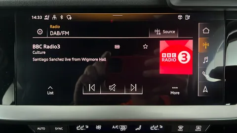 AUDI A3 40 TFSI e S Line S Tronic