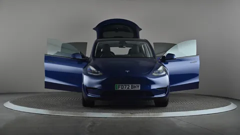 TESLA MODEL Y RWD Auto