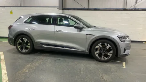 AUDI E-TRON 230kW 50 Quattro 71kWh Sport Auto